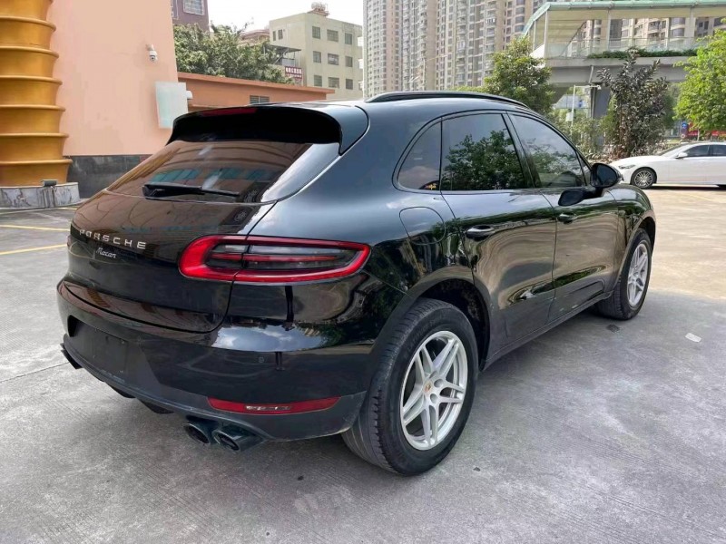 广州17年保时捷Macan4