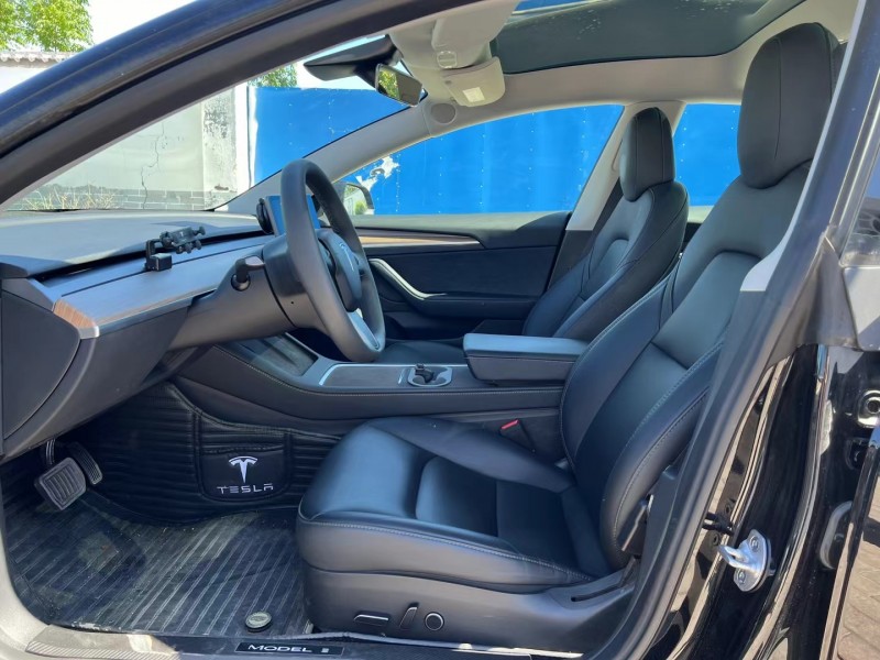 青島23年特斯拉MODEL 37