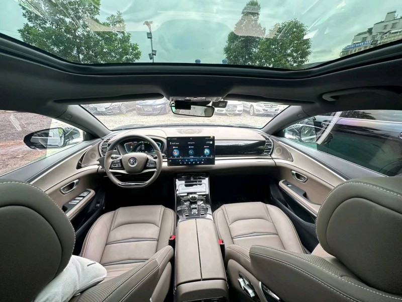 广州23年比亚迪汉8