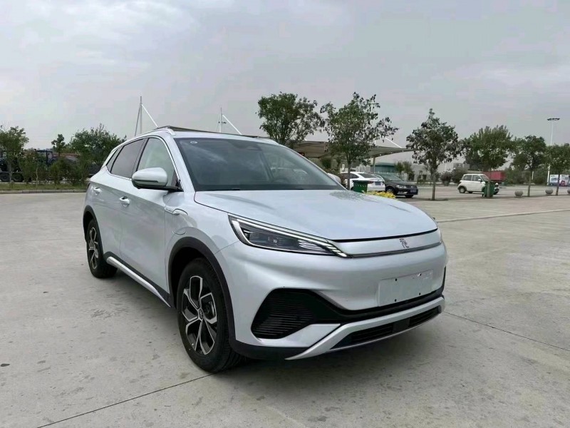 济南24年比亚迪元2