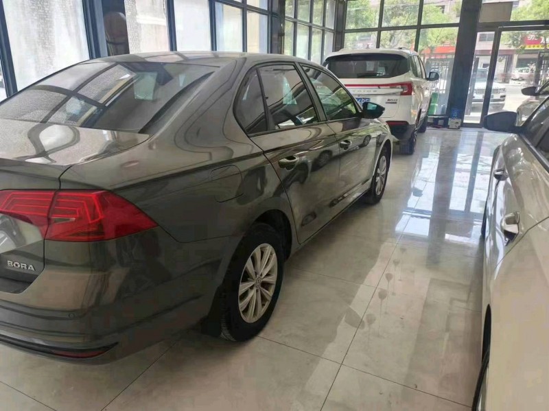 济南16年大众宝来4