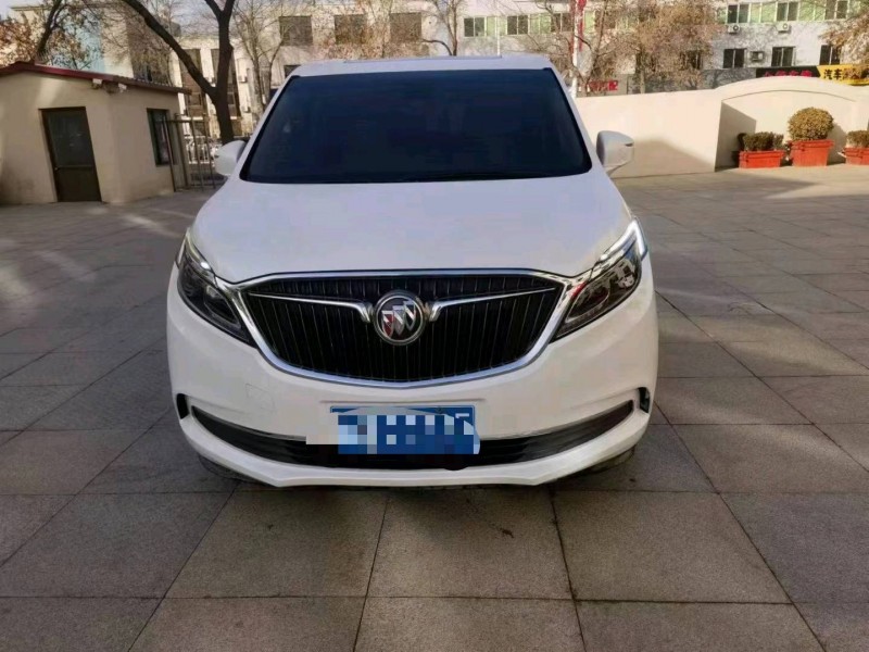 保定17年别克GL81