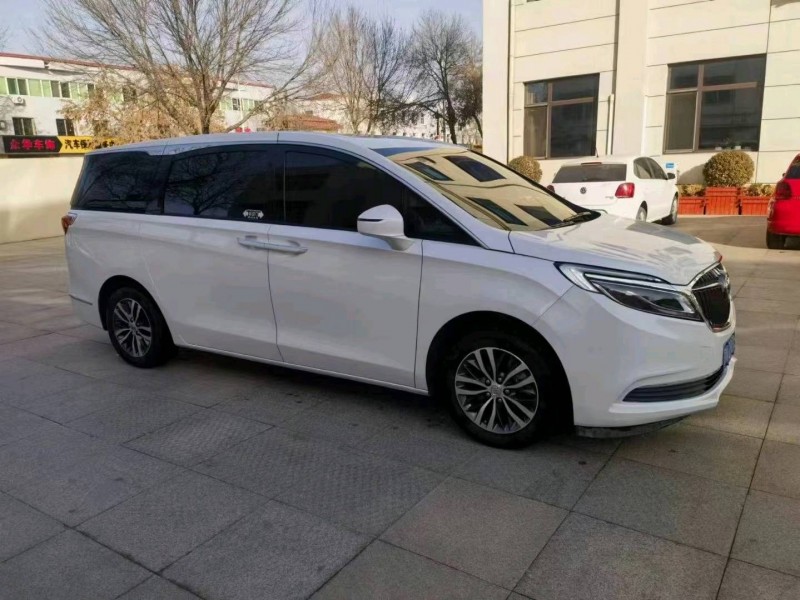 保定17年别克GL83