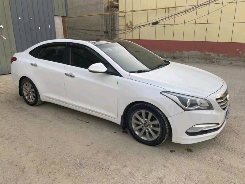 保定13年现代名图3