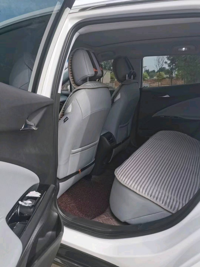 保定22年别克威朗6