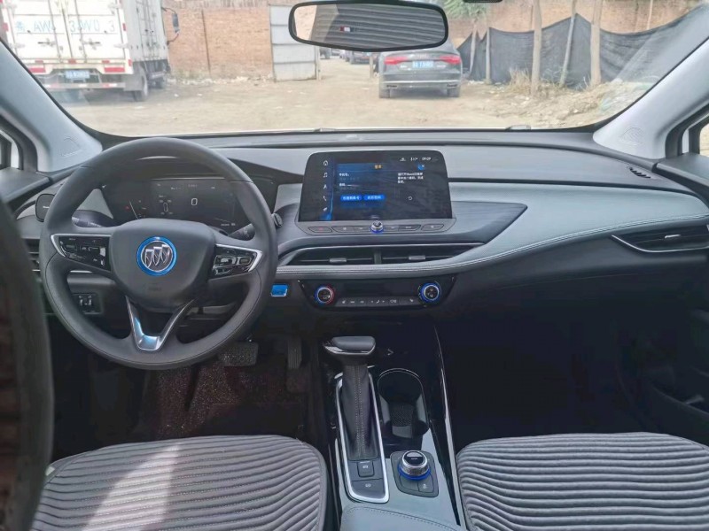 保定22年别克威朗7