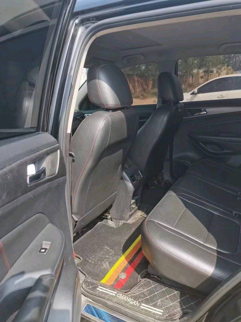 保定16年长安汽车CS755