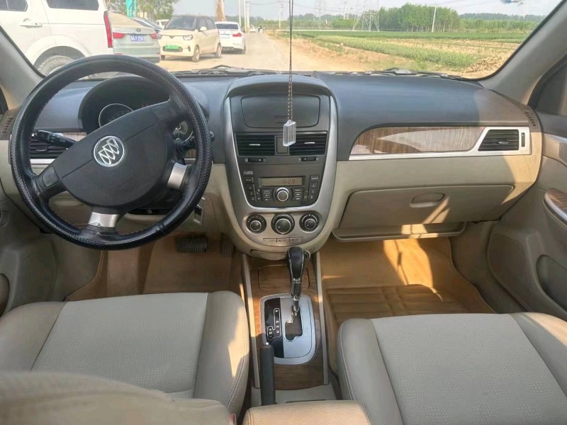 保定16年别克凯越5