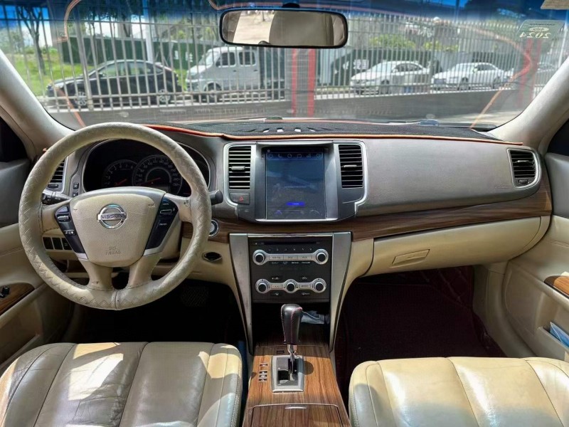 佛山10年日产天籁4