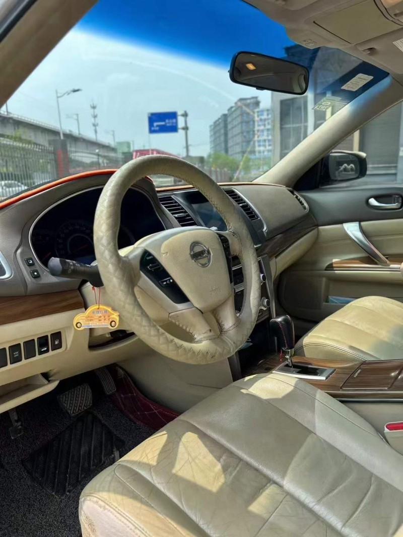 佛山10年日产天籁5