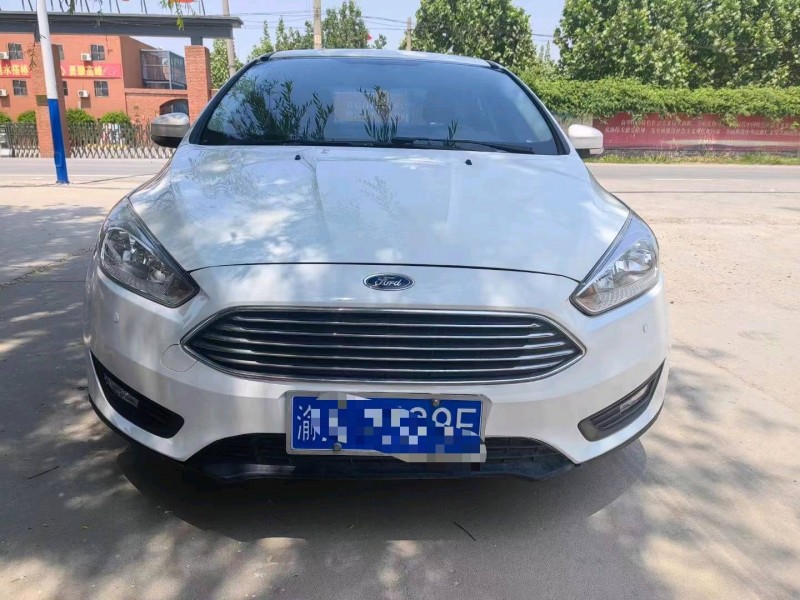 保定15年福特福克斯1