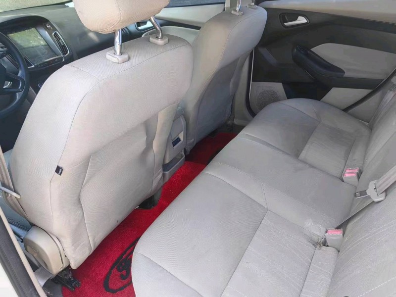 保定15年福特福克斯5