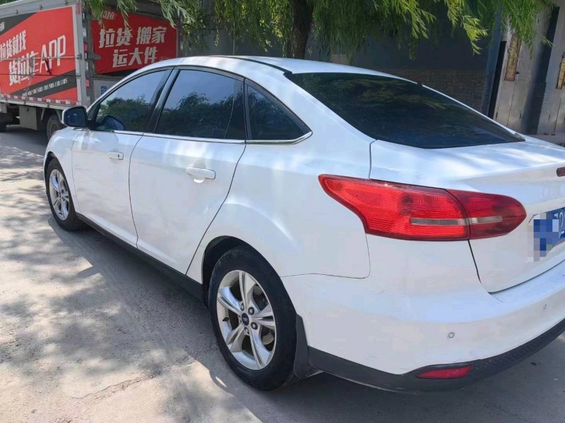 保定15年福特福克斯7