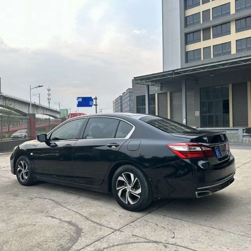 佛山16年本田雅阁2