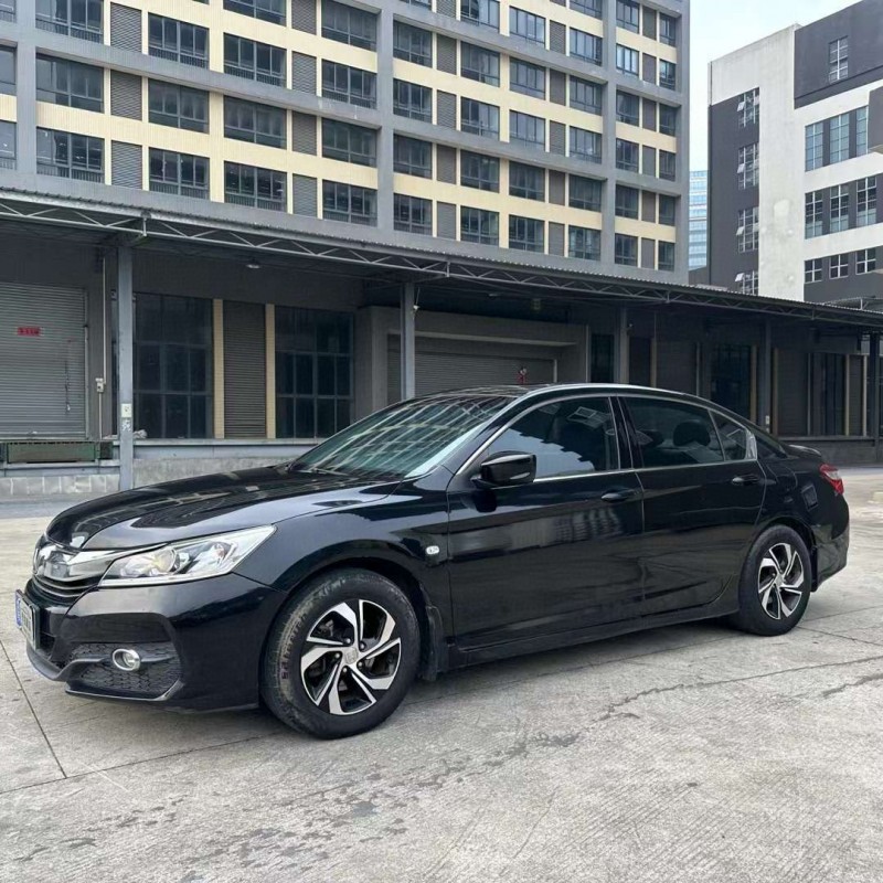 佛山16年本田雅阁8