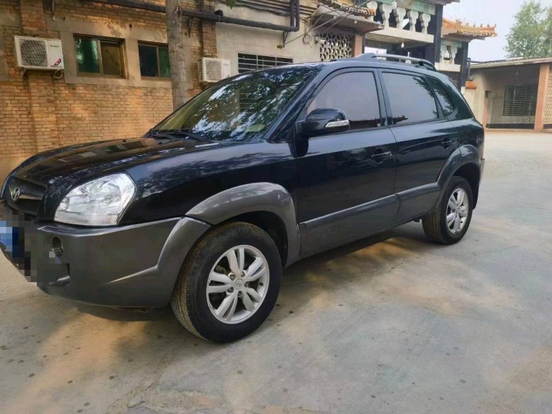 保定13年现代途胜2