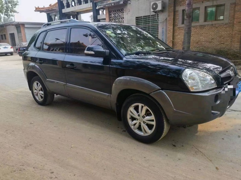 保定13年现代途胜3