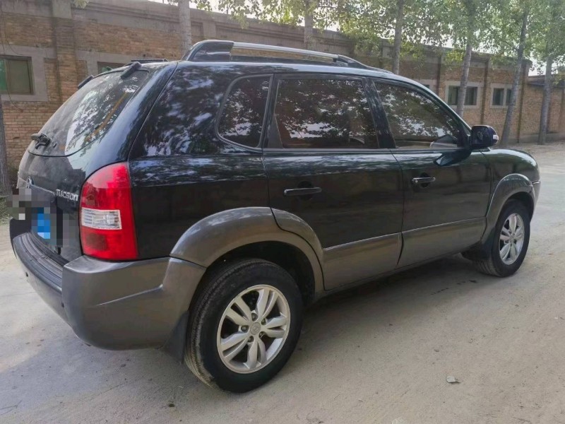 保定13年现代途胜4