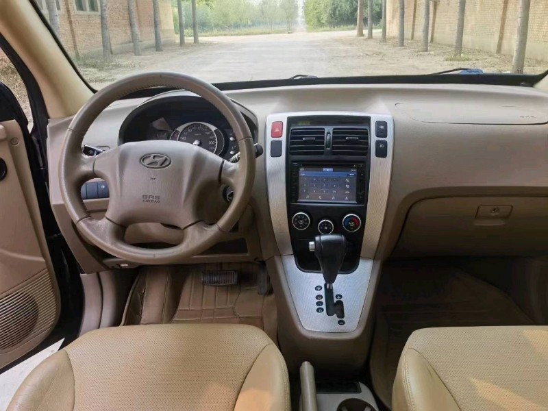 保定13年现代途胜6