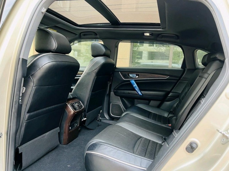 聊城17年本田URV9