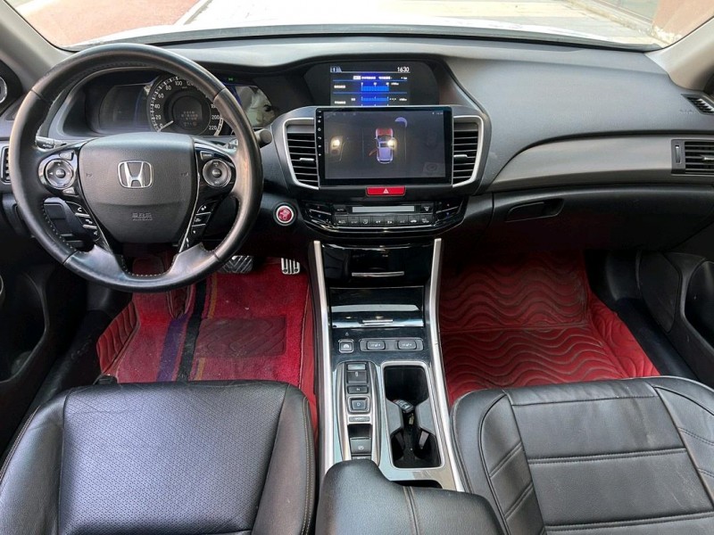 聊城17年本田雅阁5