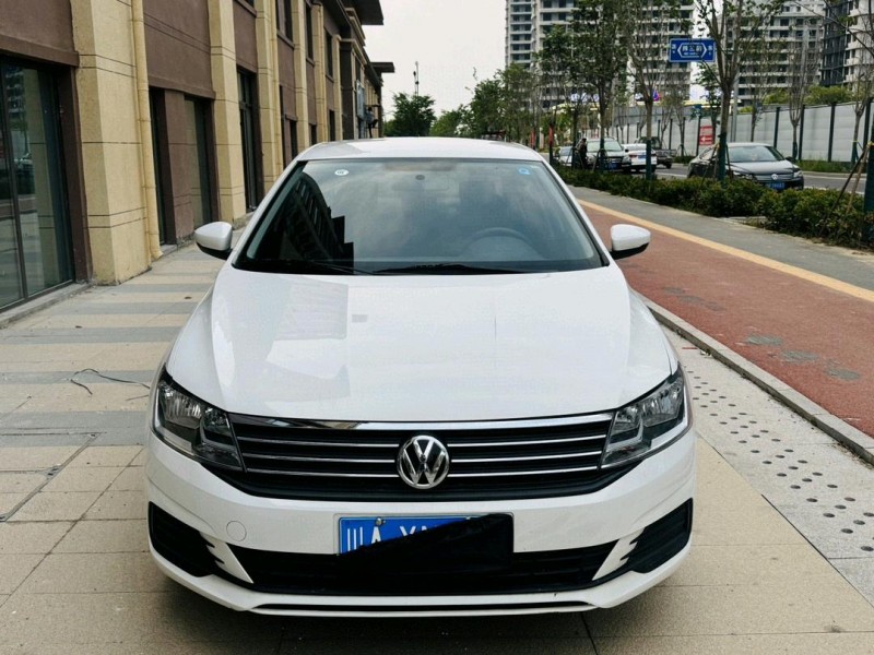 聊城21年大众朗逸1