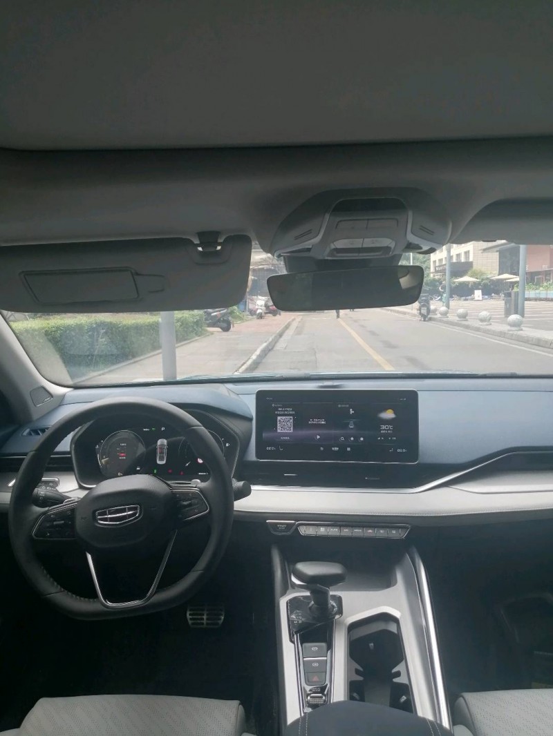 成都21年吉利星瑞9