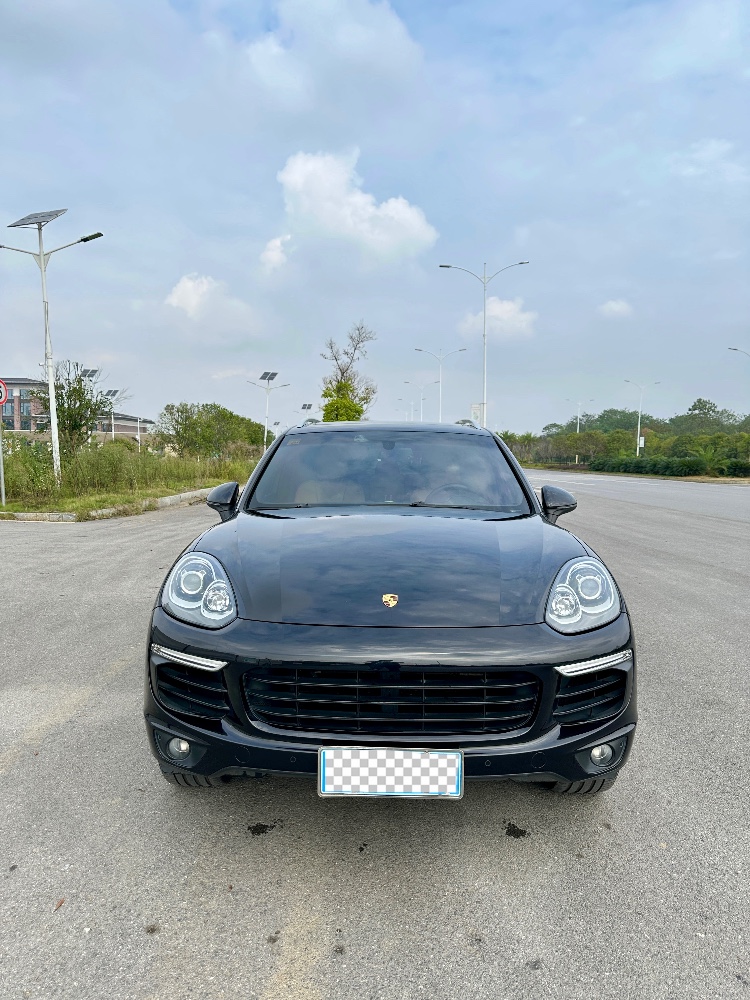 佛山15年保时捷卡宴1