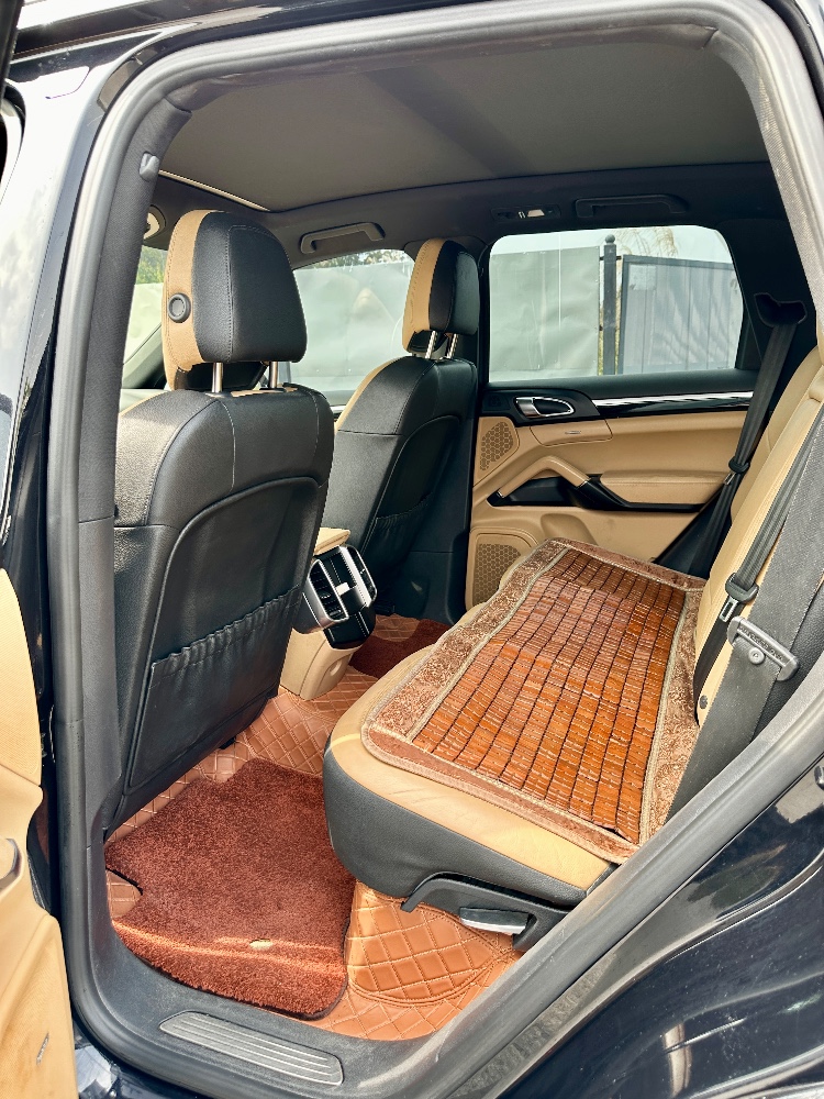 佛山15年保时捷卡宴6