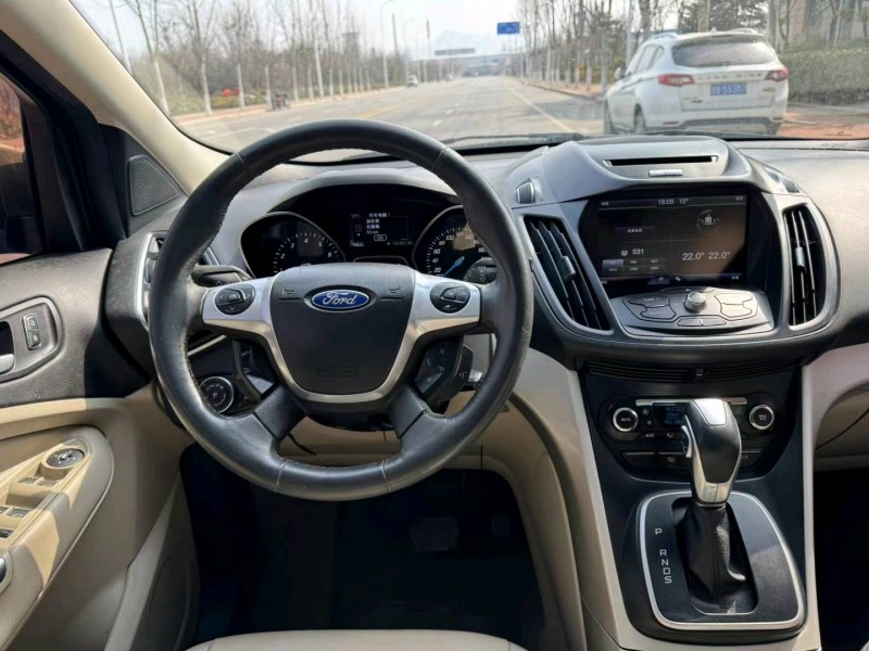 青岛13年福特翼虎7