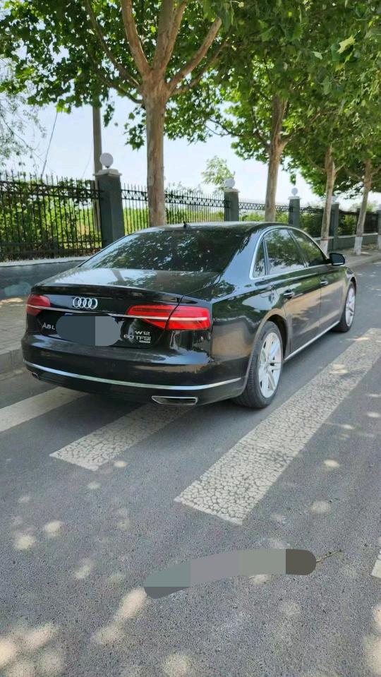 东营17年奥迪A8L4