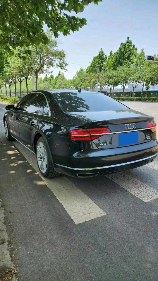 东营17年奥迪A8L6