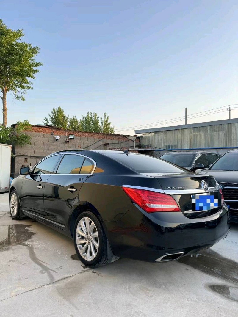 青岛13年别克君越8