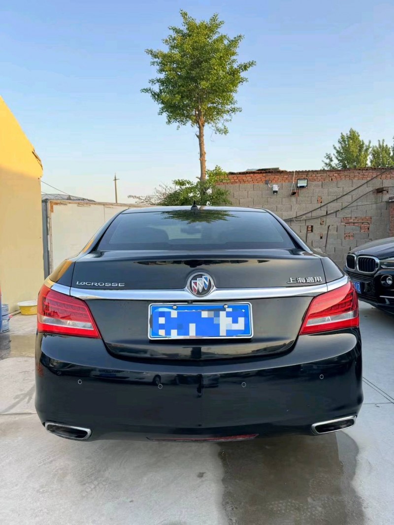 青岛13年别克君越9