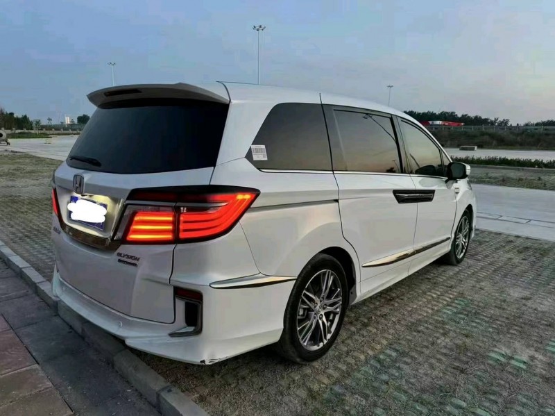 东营20年本田艾力绅8