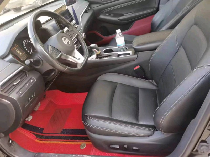 保定20年日产天籁8