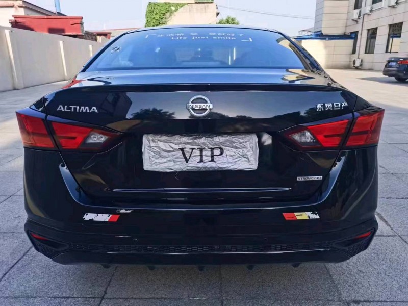 保定20年日产天籁9