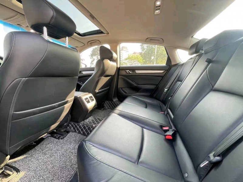 广州20年本田雅阁5