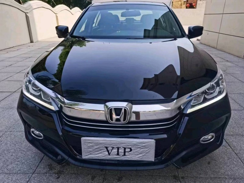 保定18年本田雅阁1