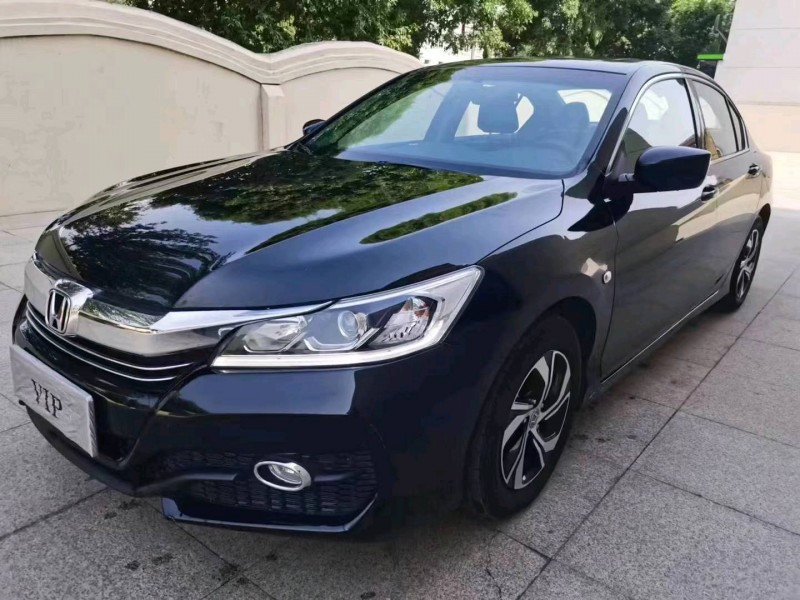 保定18年本田雅阁2