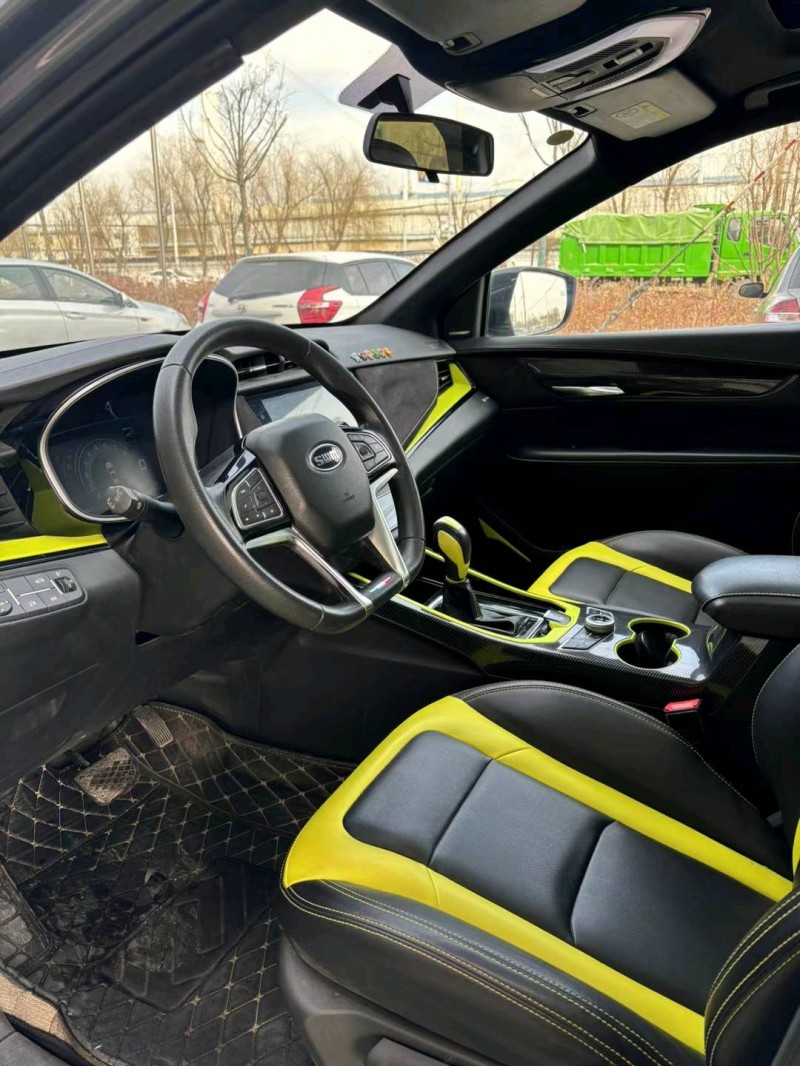 保定21年SWM斯威汽车G018