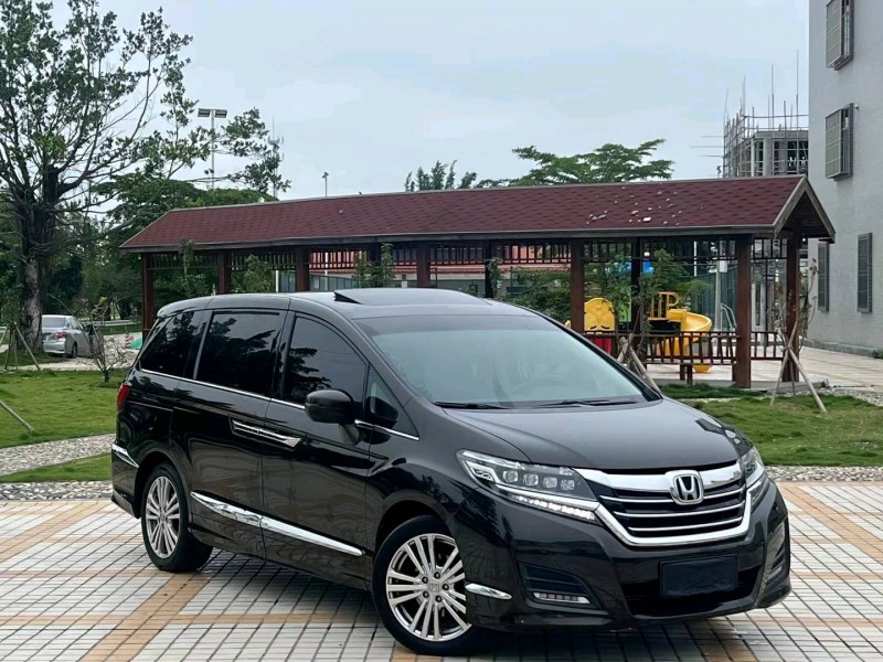 汕头18年本田艾力绅3