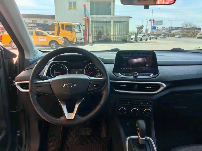 保定19年雪佛兰创酷5