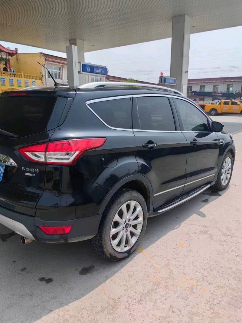 保定14年福特翼虎7