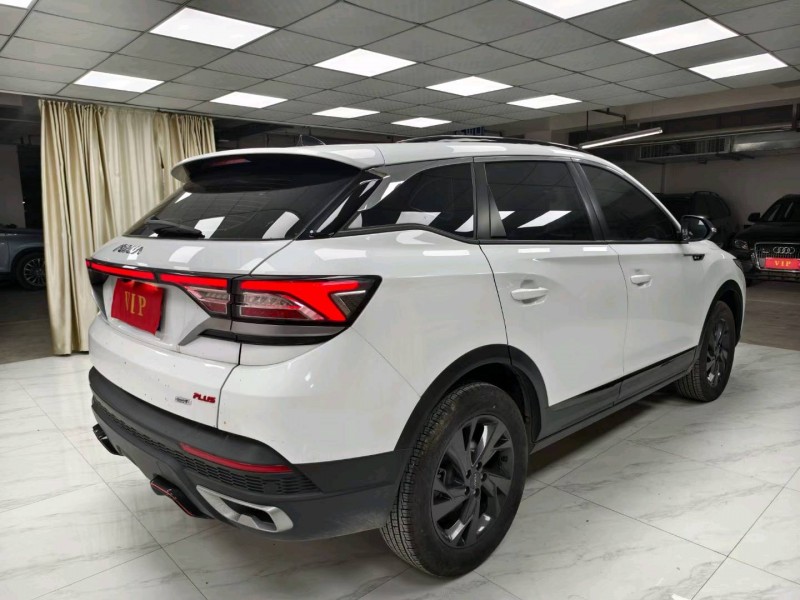 成都23年东风AX7pro7