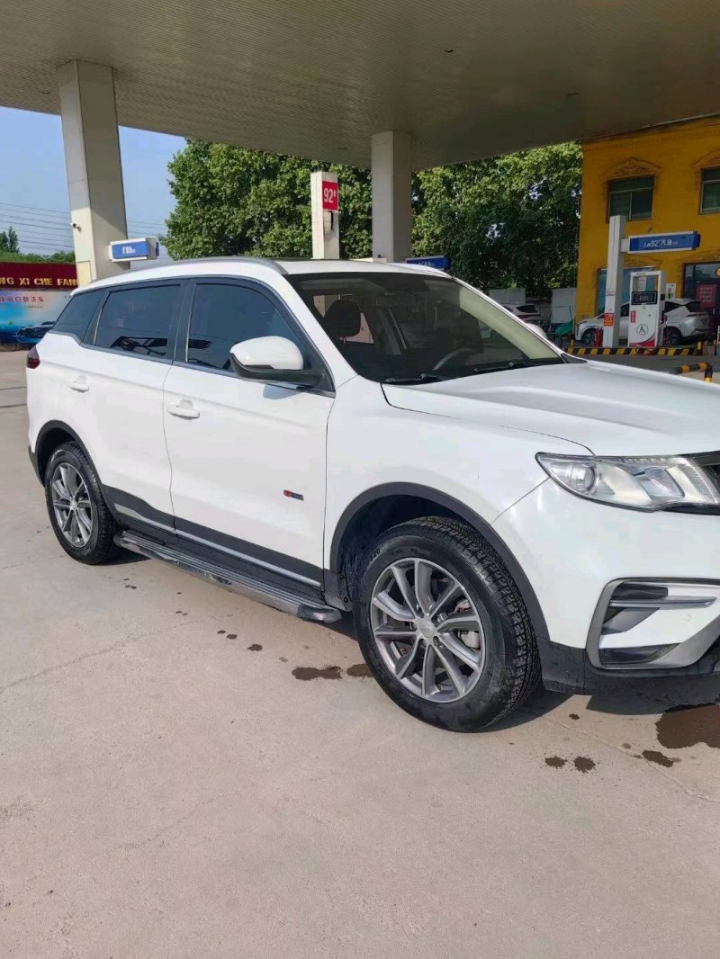 保定19年吉利博越2