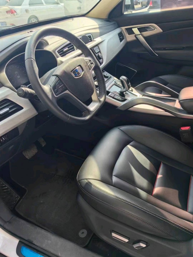 保定19年吉利博越3