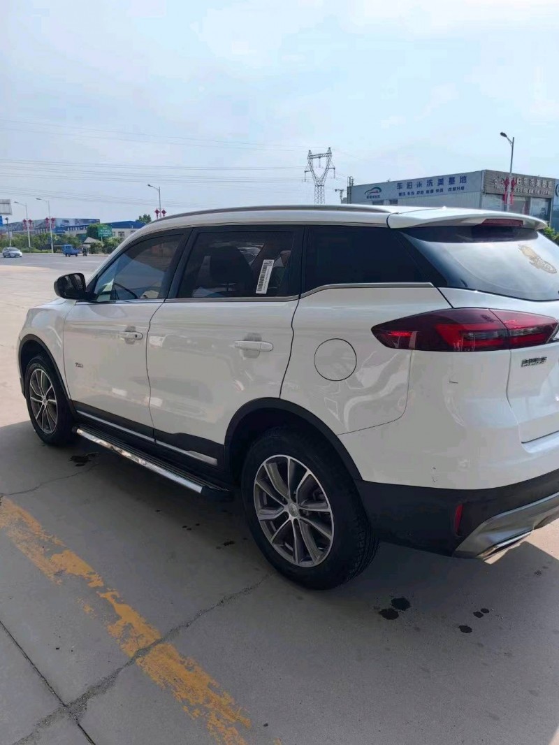 保定19年吉利博越6