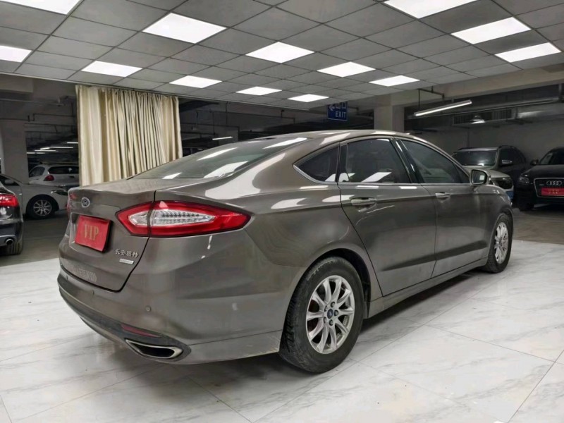 成都13年福特蒙迪欧8