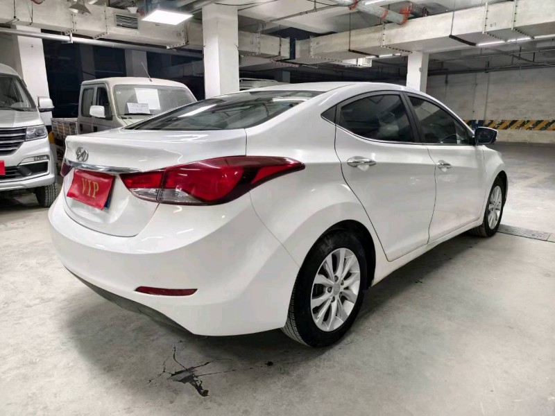 成都16年现代朗动7